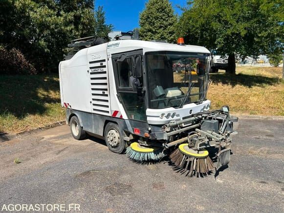 Mathieu COMPACT 545 - Возило за метење: слика 2 Mathieu COMPACT 545 - Возило за метење: слика 2