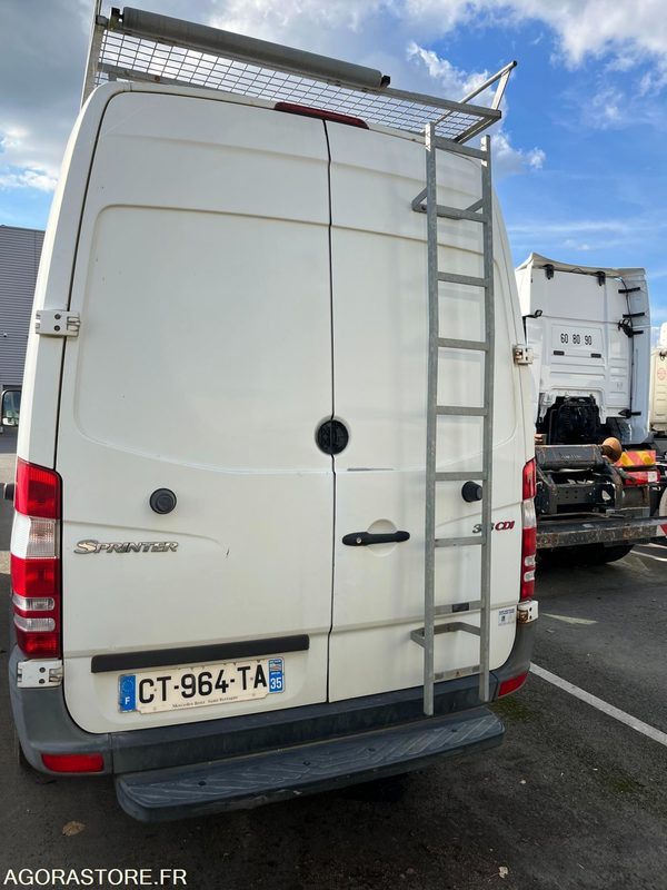 Mercedes SPRINTER - 2013 - 207684 Kms - Товарно комбе: слика 2 Mercedes SPRINTER - 2013 - 207684 Kms - Товарно комбе: слика 2