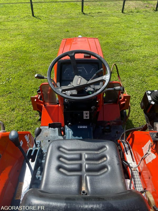 Лизинг на  Micro-tracteur Kubota L1-185 Micro-tracteur Kubota L1-185: слика 9