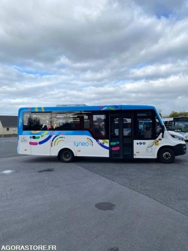 Minibus INDCAR MOBI LOW ENTRY - 27 places - PMR - Минибус, Патничко комбе: слика 2 Minibus INDCAR MOBI LOW ENTRY - 27 places - PMR - Минибус, Патничко комбе: слика 2