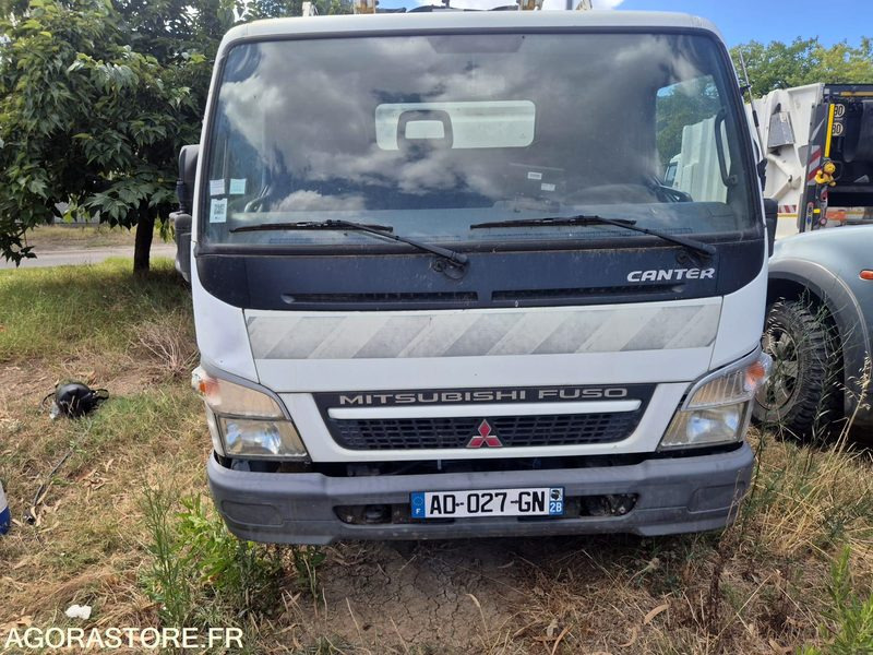 Mitsubishi FUSO BOM - 173532km - 2009 - Камион за ѓубре: слика 1 Mitsubishi FUSO BOM - 173532km - 2009 - Камион за ѓубре: слика 1