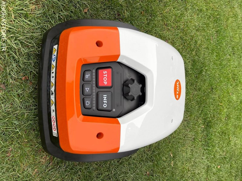 NEUF Robot Tonte STIHL IMOW 3.0 - Градинарска опрема: слика 3 NEUF Robot Tonte STIHL IMOW 3.0 - Градинарска опрема: слика 3
