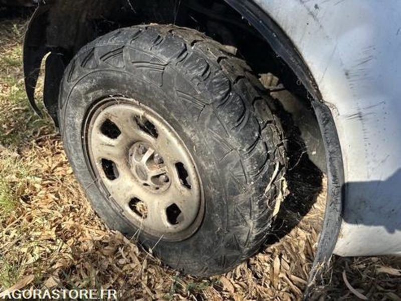 NISSAN NAVARRA - 2013 - 200000KM - CX496PF - Пикап: слика 5 NISSAN NAVARRA - 2013 - 200000KM - CX496PF - Пикап: слика 5