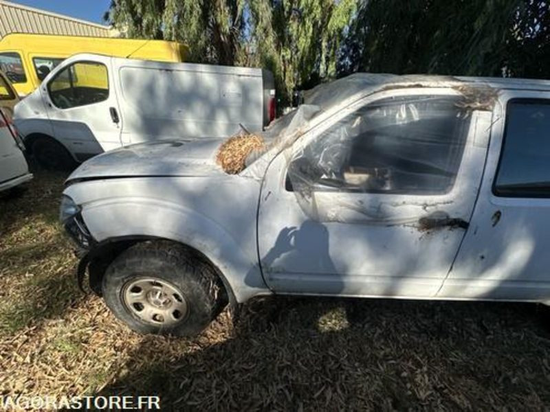 NISSAN NAVARRA - 2013 - 200000KM - CX496PF - Пикап: слика 3 NISSAN NAVARRA - 2013 - 200000KM - CX496PF - Пикап: слика 3