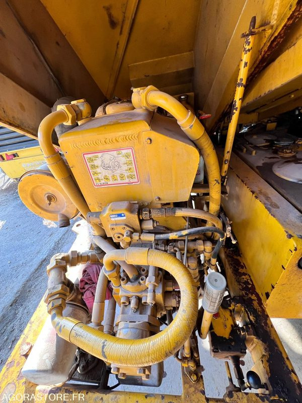 Порамнувач NIVELEUSE MBU G50A 7T - 1990 / 6892 HEURES: слика 6