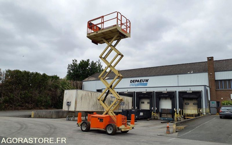 Nacelle DIESEL JLG 260MRT - Дигачка платформа: слика 1 Nacelle DIESEL JLG 260MRT - Дигачка платформа: слика 1