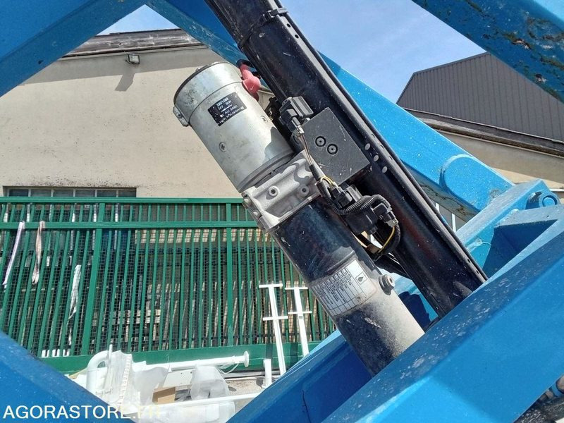 Дигачка платформа Nacelle electrique à ciseaux JLG 2030ES: слика 15