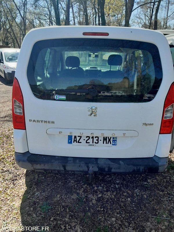 PARTNER TEPEE II 1,6 Hdi 110 FAP LOISIRS - 258846 - 2010 - Автомобил: слика 2 PARTNER TEPEE II 1,6 Hdi 110 FAP LOISIRS - 258846 - 2010 - Автомобил: слика 2