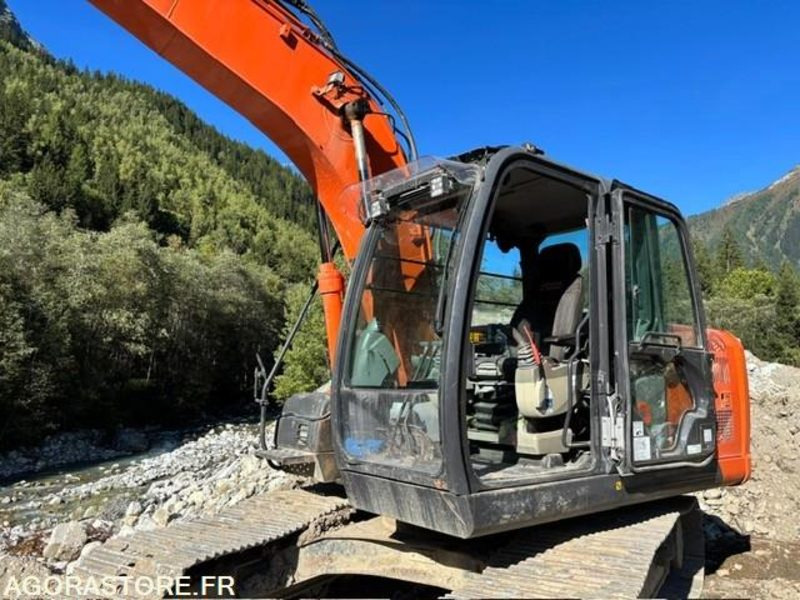 PELLE A CHENILLE ACIER HITACHI ZX130LCN-5B - Багер: слика 1 PELLE A CHENILLE ACIER HITACHI ZX130LCN-5B - Багер: слика 1