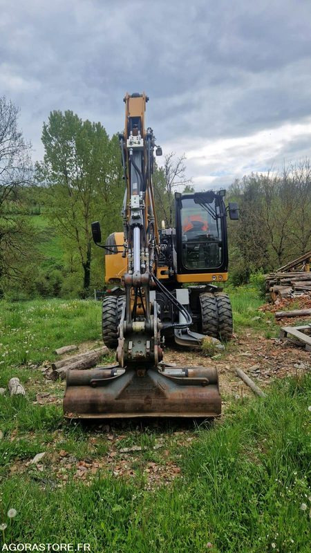 PELLE A PNEUS A912 COMPACT 2 godets - LIEBHERR - 2019 - 2820h - Багер: слика 4 PELLE A PNEUS A912 COMPACT 2 godets - LIEBHERR - 2019 - 2820h - Багер: слика 4