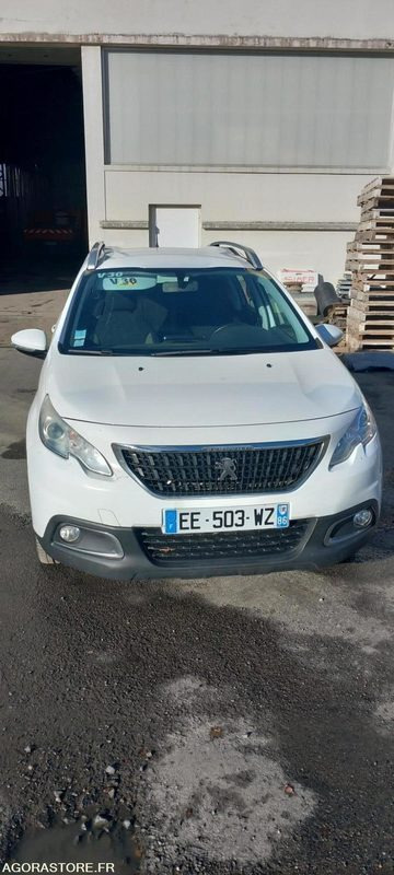 PEUGEOT 2008 1.6 BHDI 191000kms 2016 - SUV: слика 1 PEUGEOT 2008 1.6 BHDI 191000kms 2016 - SUV: слика 1