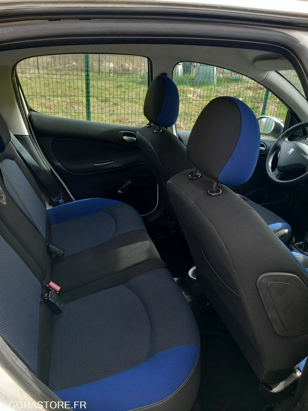 PEUGEOT 206+ 1.4i 73 cv - bon état - 93 000 km - SANS CT - CJ-112- LC - Автомобил: слика 4 PEUGEOT 206+ 1.4i 73 cv - bon état - 93 000 km - SANS CT - CJ-112- LC - Автомобил: слика 4