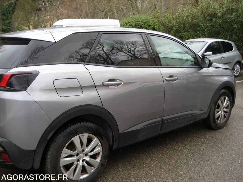 PEUGEOT 3008 - REF SCP/1086 - 2017 - 157000KM - SUV: слика 3 PEUGEOT 3008 - REF SCP/1086 - 2017 - 157000KM - SUV: слика 3