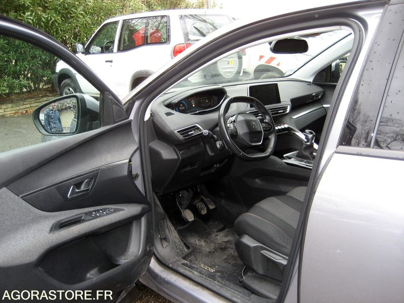 PEUGEOT 3008 - REF SCP/1086 - 2017 - 157000KM - SUV: слика 4 PEUGEOT 3008 - REF SCP/1086 - 2017 - 157000KM - SUV: слика 4