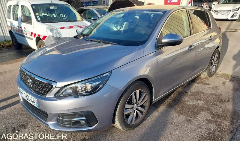 Автомобил PEUGEOT 308 phase II - 110ch - 2019 - 88946km - ESSENCE: слика 9