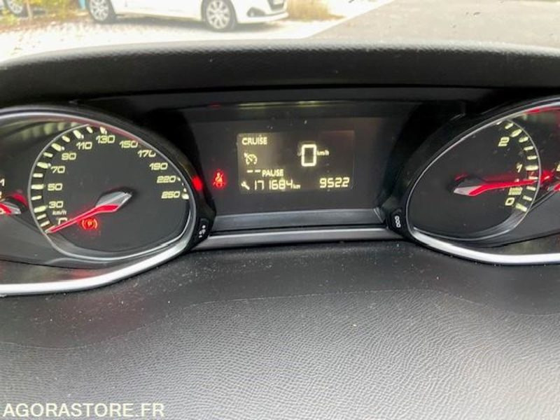 PEUGEOT 308SW - 2016 - 172000 KM - Караван: слика 5 PEUGEOT 308SW - 2016 - 172000 KM - Караван: слика 5
