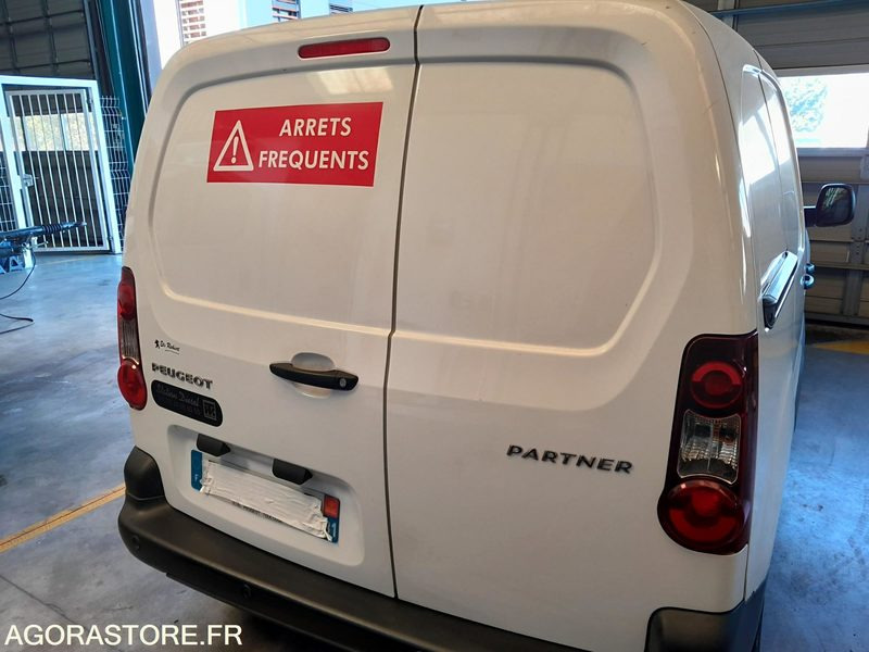 PEUGEOT PARTNER II 1.6 Vti 50026 kms 2016 frigo - Мало комбе: слика 5 PEUGEOT PARTNER II 1.6 Vti 50026 kms 2016 frigo - Мало комбе: слика 5