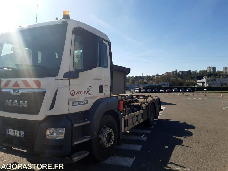 PORTEUR AMPLIROLL MAN - BRAS MARREL - 2017 - 271697 Km - (R52433) - Камион со кука за подигање: слика 3 PORTEUR AMPLIROLL MAN - BRAS MARREL - 2017 - 271697 Km - (R52433) - Камион со кука за подигање: слика 3