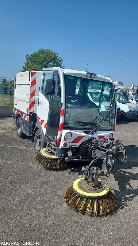 PRO 154 - CITYCAT 2020 - 47019KM - 2010 - Градинарска опрема: слика 2 PRO 154 - CITYCAT 2020 - 47019KM - 2010 - Градинарска опрема: слика 2