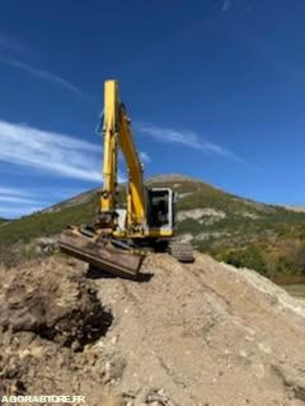 Pelle New Holland E135SR-1ES Diesel 2007 - Багер гасеничар: слика 2 Pelle New Holland E135SR-1ES Diesel 2007 - Багер гасеничар: слика 2