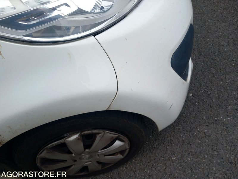 Peugeot 107 5 portes 1.0 i 12V 68 cv - 79300 km - sans CT- DE-042-HE - Автомобил: слика 3 Peugeot 107 5 portes 1.0 i 12V 68 cv - 79300 km - sans CT- DE-042-HE - Автомобил: слика 3