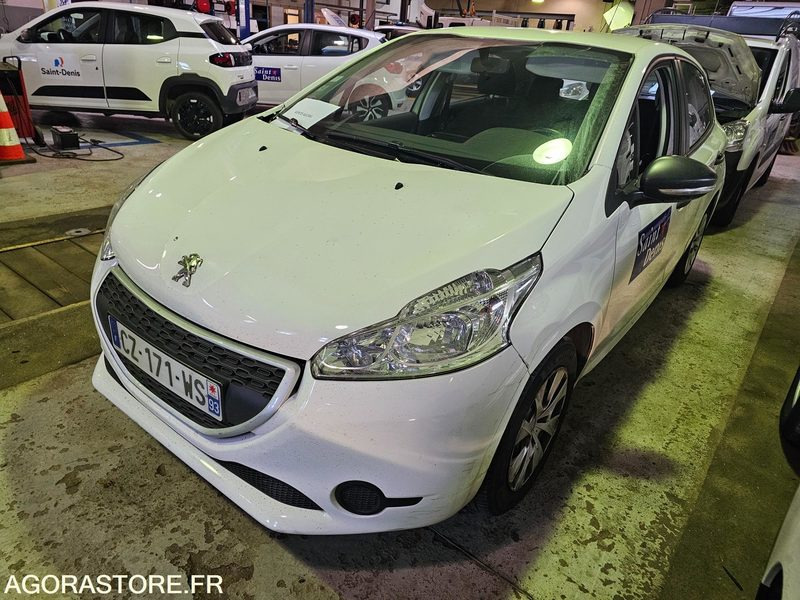 Peugeot 208 - 2013 - 68915kms - CZ 171 WS - Автомобил: слика 1 Peugeot 208 - 2013 - 68915kms - CZ 171 WS - Автомобил: слика 1