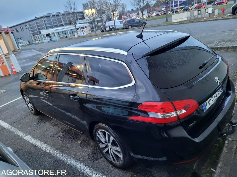 Peugeot 308SW 2019 215.000km - Автомобил: слика 3 Peugeot 308SW 2019 215.000km - Автомобил: слика 3