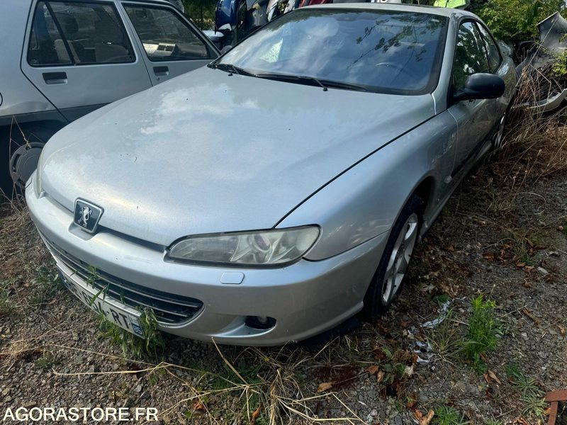 Peugeot 406 Coupé Phase 2 - 2.2 HDI - 271 000 Km - Купе: слика 2 Peugeot 406 Coupé Phase 2 - 2.2 HDI - 271 000 Km - Купе: слика 2