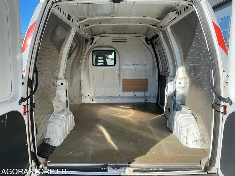 Peugeot Expert - Товарно комбе: слика 2 Peugeot Expert - Товарно комбе: слика 2