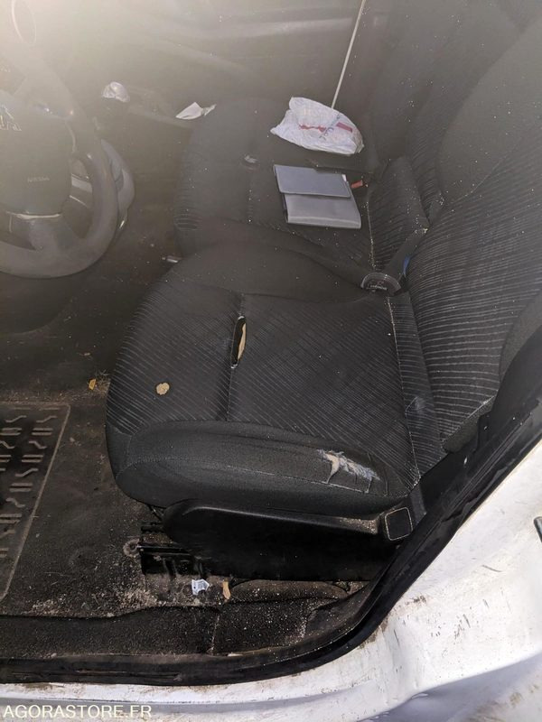 Peugeot Partner - Мало комбе: слика 5 Peugeot Partner - Мало комбе: слика 5