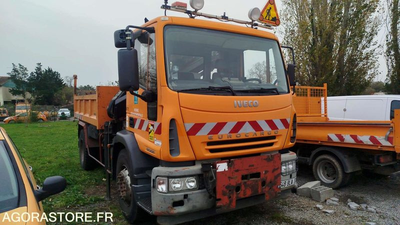 IVECO EURO CARGO - 2005 - 198613 KM - 648BLA31 - Полуприколка: слика 2 IVECO EURO CARGO - 2005 - 198613 KM - 648BLA31 - Полуприколка: слика 2