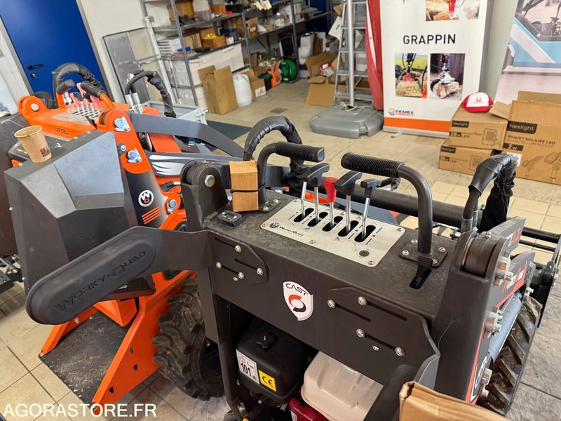 Porte outils SSQ11 PUROSANGUE Worky quad Plus Essence NEUF - Градинарска опрема: слика 4 Porte outils SSQ11 PUROSANGUE Worky quad Plus Essence NEUF - Градинарска опрема: слика 4