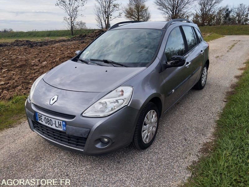 RENAULT CLIO 1.5 DCI - 136000 KILOMETRES - DIESEL - ANNÉE 2010 - Караван: слика 1 RENAULT CLIO 1.5 DCI - 136000 KILOMETRES - DIESEL - ANNÉE 2010 - Караван: слика 1
