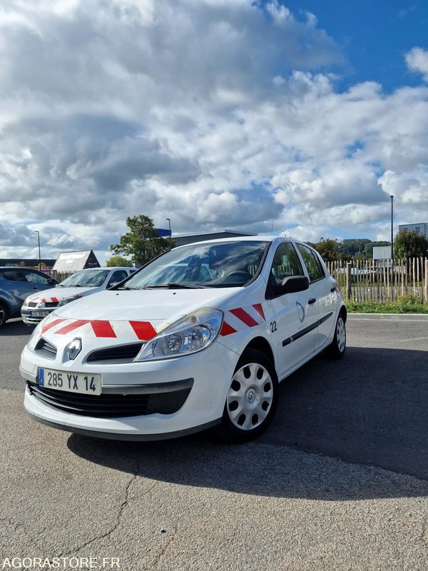 RENAULT CLIO 3 - LOT N°1 - Автомобил: слика 1 RENAULT CLIO 3 - LOT N°1 - Автомобил: слика 1