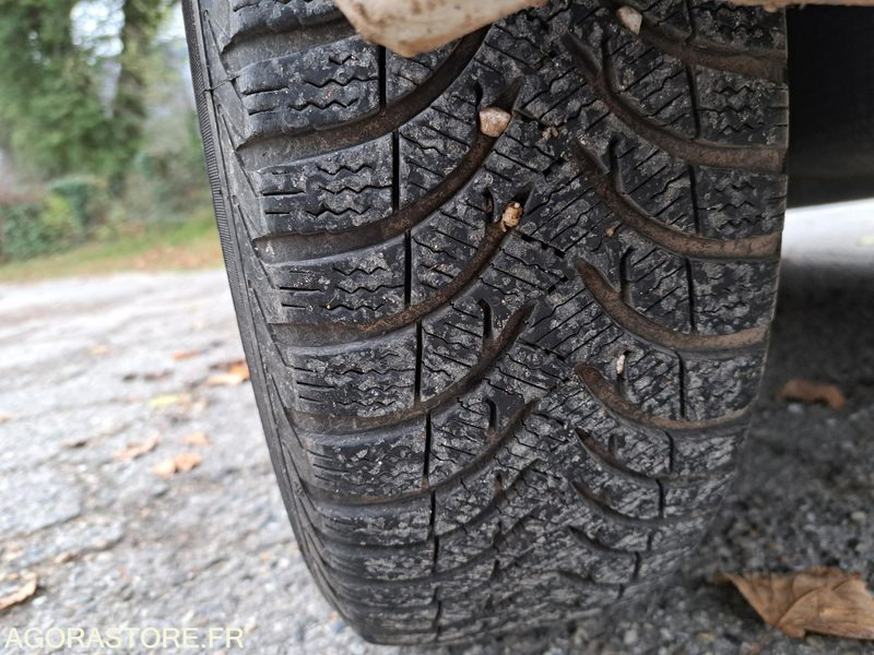 RENAULT CLIO-90832 KMS-2007-829 CYC 38 - Автомобил: слика 3 RENAULT CLIO-90832 KMS-2007-829 CYC 38 - Автомобил: слика 3