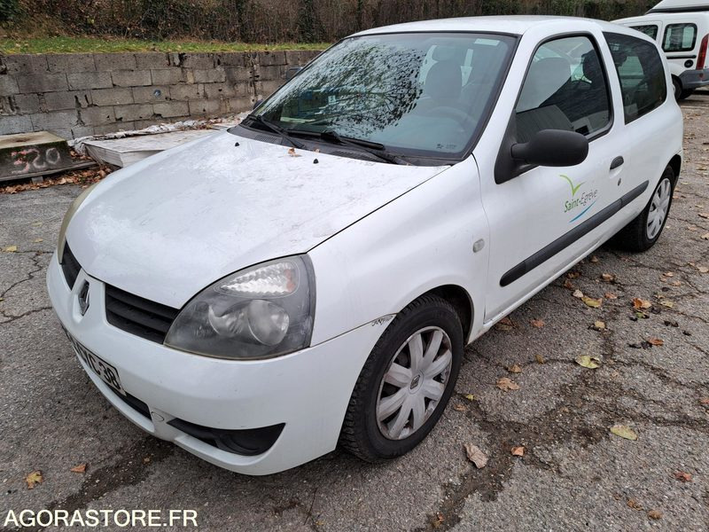 RENAULT CLIO-90832 KMS-2007-829 CYC 38 - Автомобил: слика 1 RENAULT CLIO-90832 KMS-2007-829 CYC 38 - Автомобил: слика 1
