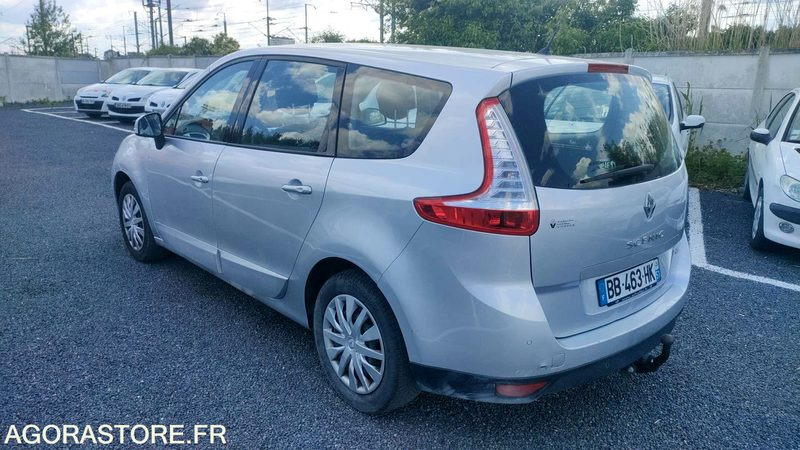 RENAULT GRAND SCÉNIC - 2010 - 292675kms - Автомобил: слика 2 RENAULT GRAND SCÉNIC - 2010 - 292675kms - Автомобил: слика 2
