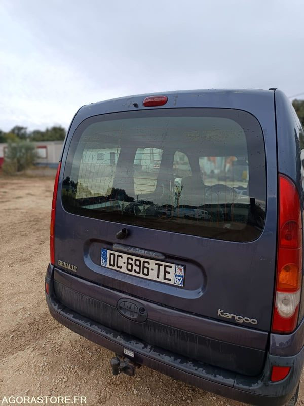 RENAULT KANGOO 1.5 DCI - 2003 - 227000KMS - Автомобил: слика 4 RENAULT KANGOO 1.5 DCI - 2003 - 227000KMS - Автомобил: слика 4