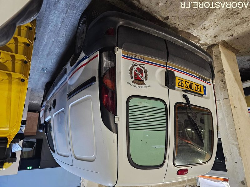 RENAULT KANGOO - 2002 - 64666KM - 193DKS92 - Мало комбе: слика 3 RENAULT KANGOO - 2002 - 64666KM - 193DKS92 - Мало комбе: слика 3