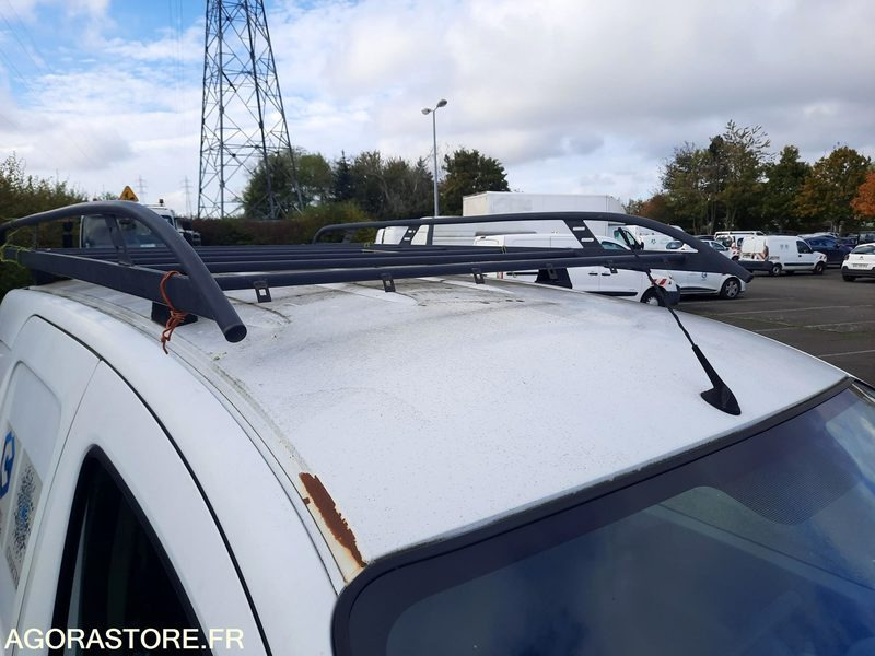 RENAULT KANGOO - 2008 - 115 135KM - NON ROULANT - Мало комбе: слика 5 RENAULT KANGOO - 2008 - 115 135KM - NON ROULANT - Мало комбе: слика 5