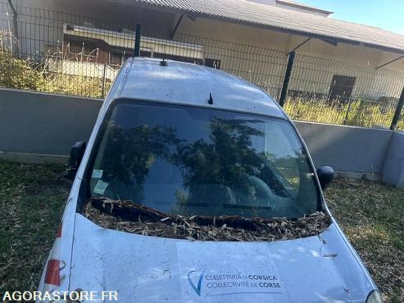 RENAULT KANGOO - 2010 - 278573km - AR154YG - Мало комбе: слика 2 RENAULT KANGOO - 2010 - 278573km - AR154YG - Мало комбе: слика 2
