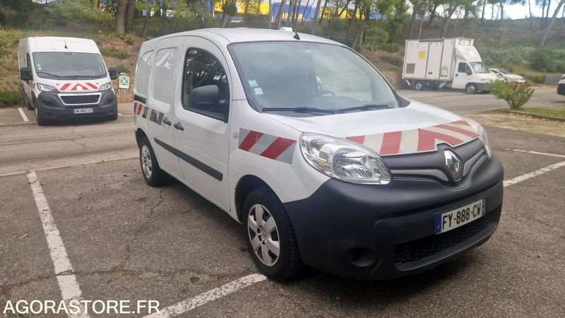 RENAULT KANGOO - 2021 / 151822 KM (FY-888-CW) - Мало комбе: слика 2 RENAULT KANGOO - 2021 / 151822 KM (FY-888-CW) - Мало комбе: слика 2