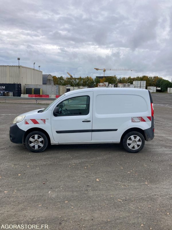 RENAULT KANGOO diesel - Année 2016 - 322 400 km - Мало комбе: слика 2 RENAULT KANGOO diesel - Année 2016 - 322 400 km - Мало комбе: слика 2