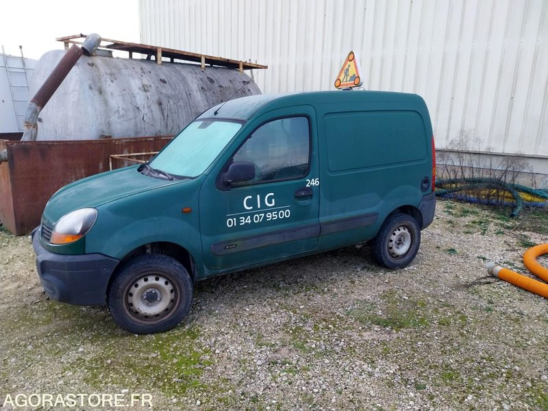 RENAULT Kangoo 4X4 2004 (160 000Km) NON ROULANT Moteur HS PRO UNIQUEMENT - Мало комбе: слика 1 RENAULT Kangoo 4X4 2004 (160 000Km) NON ROULANT Moteur HS PRO UNIQUEMENT - Мало комбе: слика 1