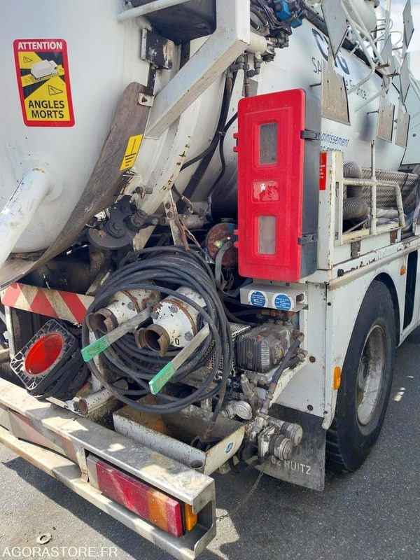 RENAULT Kerax 320 HUWER ADR 2002 (165000Km) ROULANT EXPORT UNIQUEMENT - Вакуумски камион: слика 5 RENAULT Kerax 320 HUWER ADR 2002 (165000Km) ROULANT EXPORT UNIQUEMENT - Вакуумски камион: слика 5