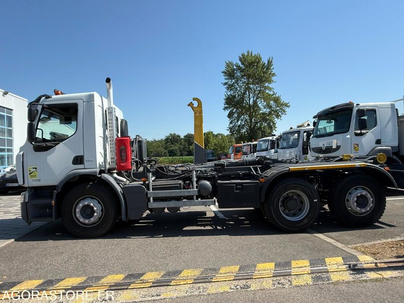 RENAULT LANDER 320 - 6X2 - POLYBENNE - AMPLIROLL - Камион со кука за подигање: слика 4 RENAULT LANDER 320 - 6X2 - POLYBENNE - AMPLIROLL - Камион со кука за подигање: слика 4