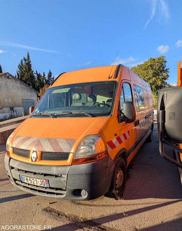 RENAULT MASTER FM-521-JQ - 2006 - Товарно комбе: слика 3 RENAULT MASTER FM-521-JQ - 2006 - Товарно комбе: слика 3