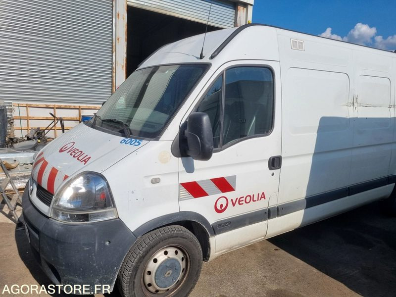 RENAULT MASTER FOURGON de 2005 - 253000 km (R3B246) - Товарно комбе: слика 2 RENAULT MASTER FOURGON de 2005 - 253000 km (R3B246) - Товарно комбе: слика 2