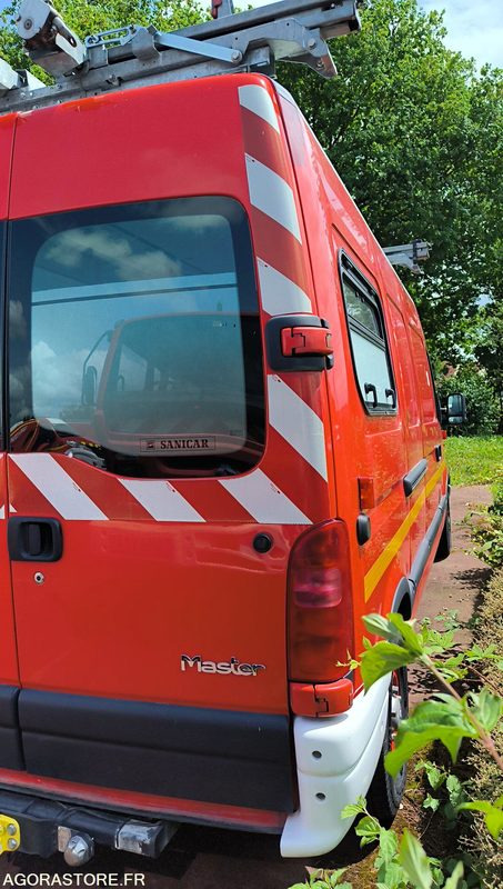 RENAULT MASTER II 2,5D - 2000 - 48197kms - Товарно комбе: слика 4 RENAULT MASTER II 2,5D - 2000 - 48197kms - Товарно комбе: слика 4