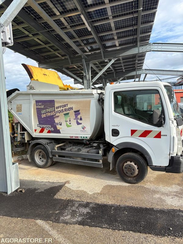 RENAULT MAXITY DIESEL AM 2013 BOM 83275KM CT-350-LL N° VIN: VF6SNFF24D3153920 - Комби кипер: слика 2 RENAULT MAXITY DIESEL AM 2013 BOM 83275KM CT-350-LL N° VIN: VF6SNFF24D3153920 - Комби кипер: слика 2